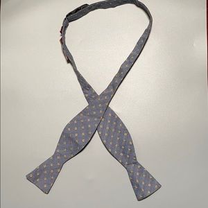 Penguin Light Blue Bowtie w/ Yellow Flower Pattern